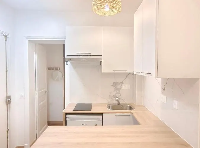 Moderne A Pour 4 Personnes 公寓 *